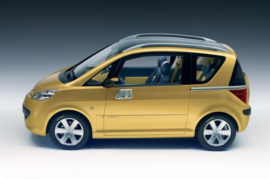  Peugeot Sesame Concept 2002 года  (фото 5 из 14)